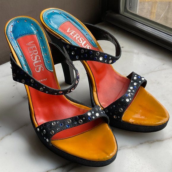 vintage VERSUS embellished denim and orange patent leather platform sandals - Picture 2 of 7